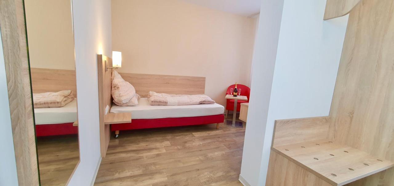 Hotel Da Sabino Зинген Екстериор снимка