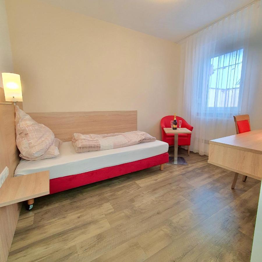 Hotel Da Sabino Зинген Екстериор снимка