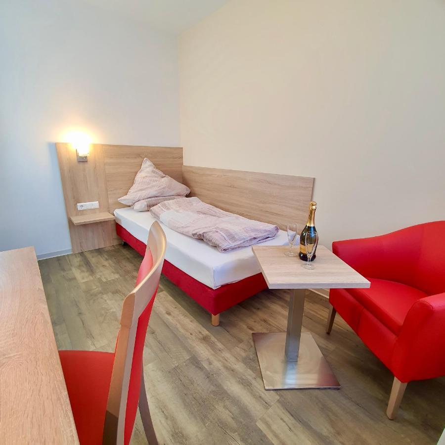 Hotel Da Sabino Зинген Екстериор снимка