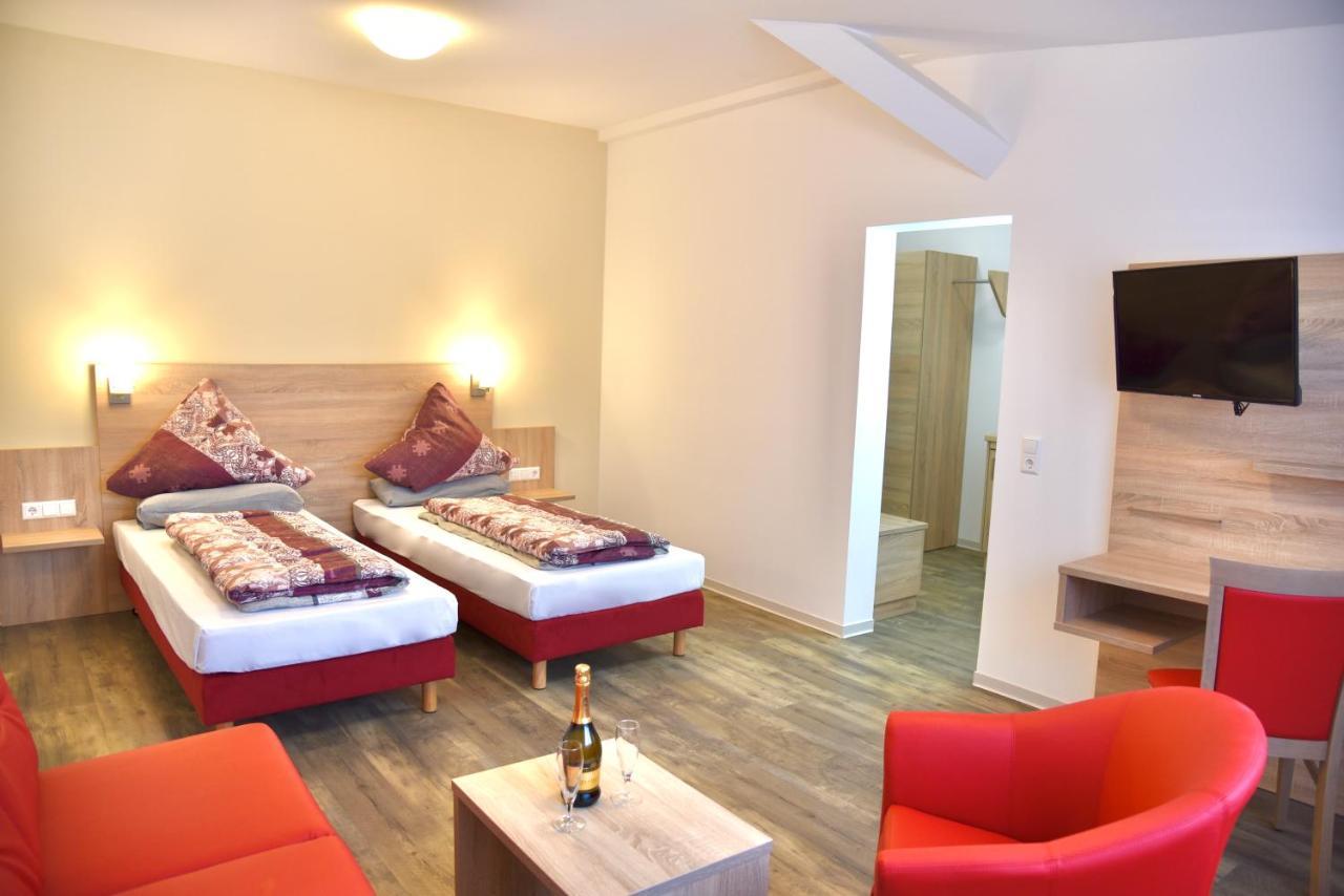 Hotel Da Sabino Зинген Екстериор снимка